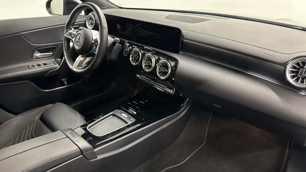 Mercedes-Benz CLA-Klasse (X515DD) met abonnement