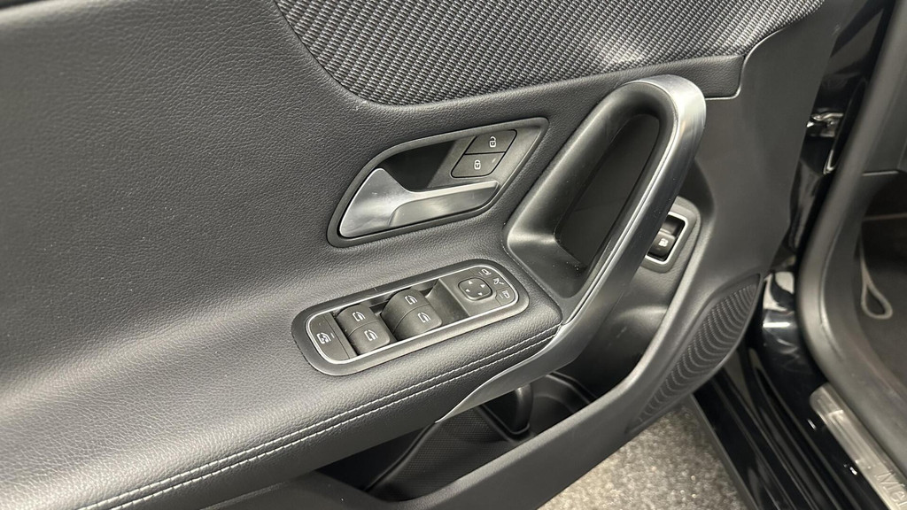 Mercedes-Benz CLA-Klasse (X515DD) met abonnement