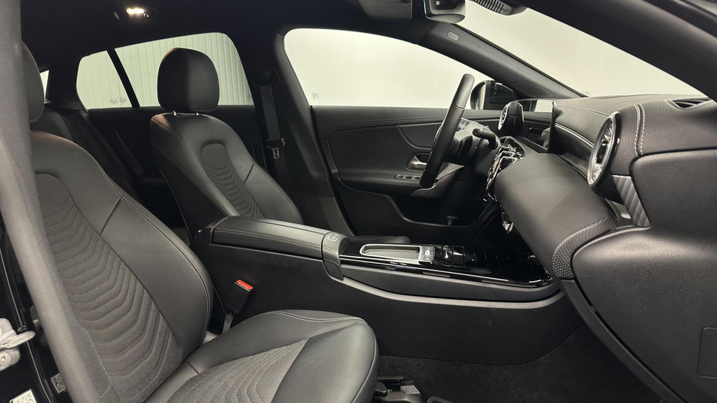 Mercedes-Benz CLA-Klasse (X515DD) met abonnement