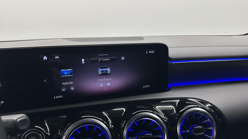 Mercedes-Benz CLA-Klasse (X515DD) met abonnement