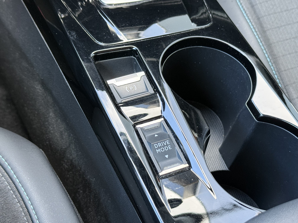 Peugeot e-2008 (T758GG) met abonnement