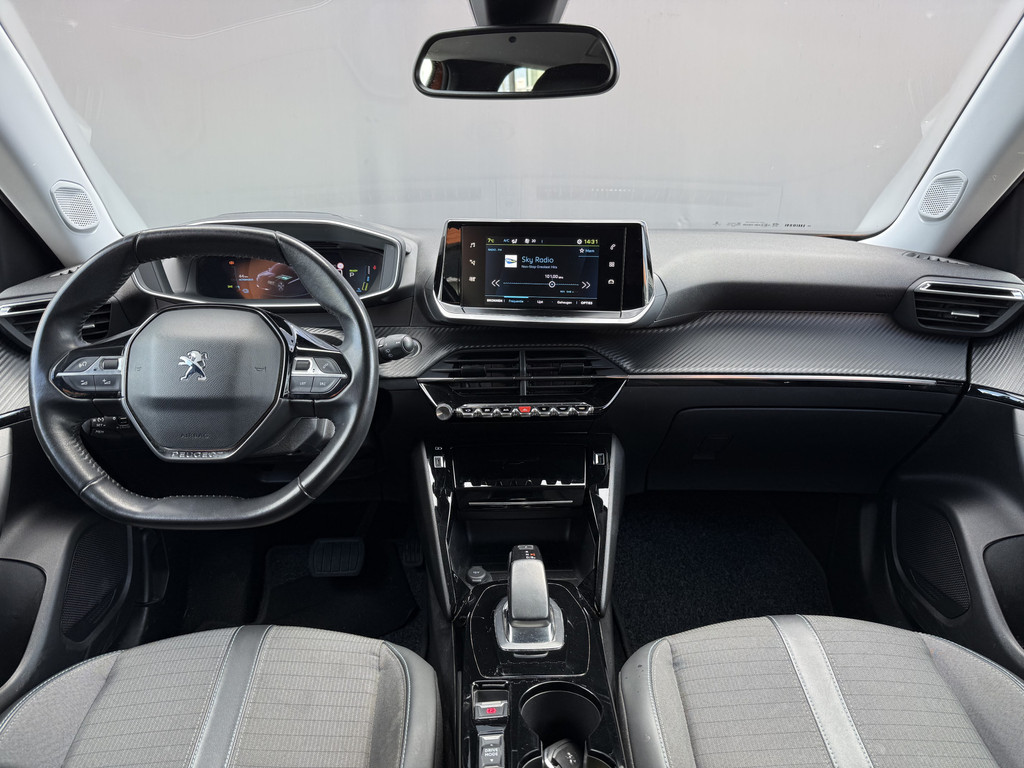 Peugeot e-2008 (T758GG) met abonnement