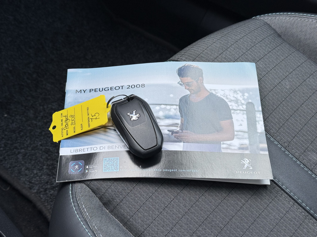 Peugeot e-2008 (T758GG) met abonnement
