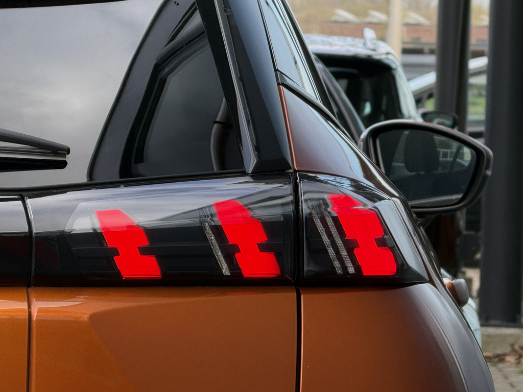 Peugeot e-2008 (T758GG) met abonnement
