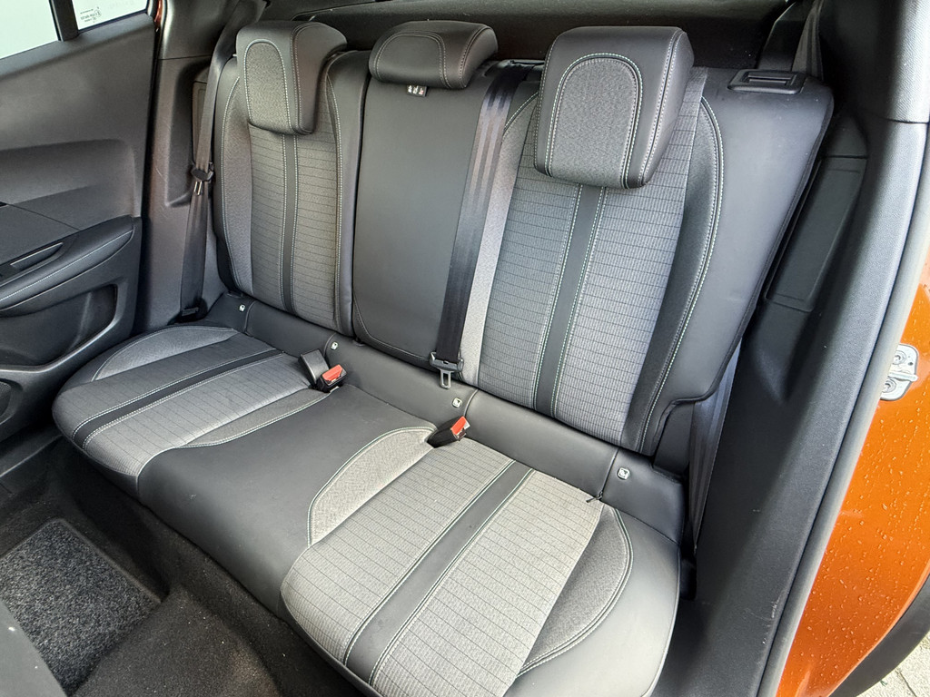 Peugeot e-2008 (T758GG) met abonnement