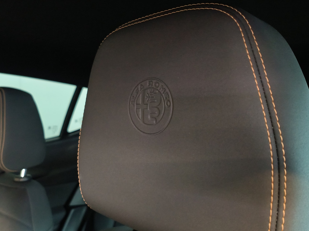 Alfa Romeo Tonale (KBD21T) met abonnement