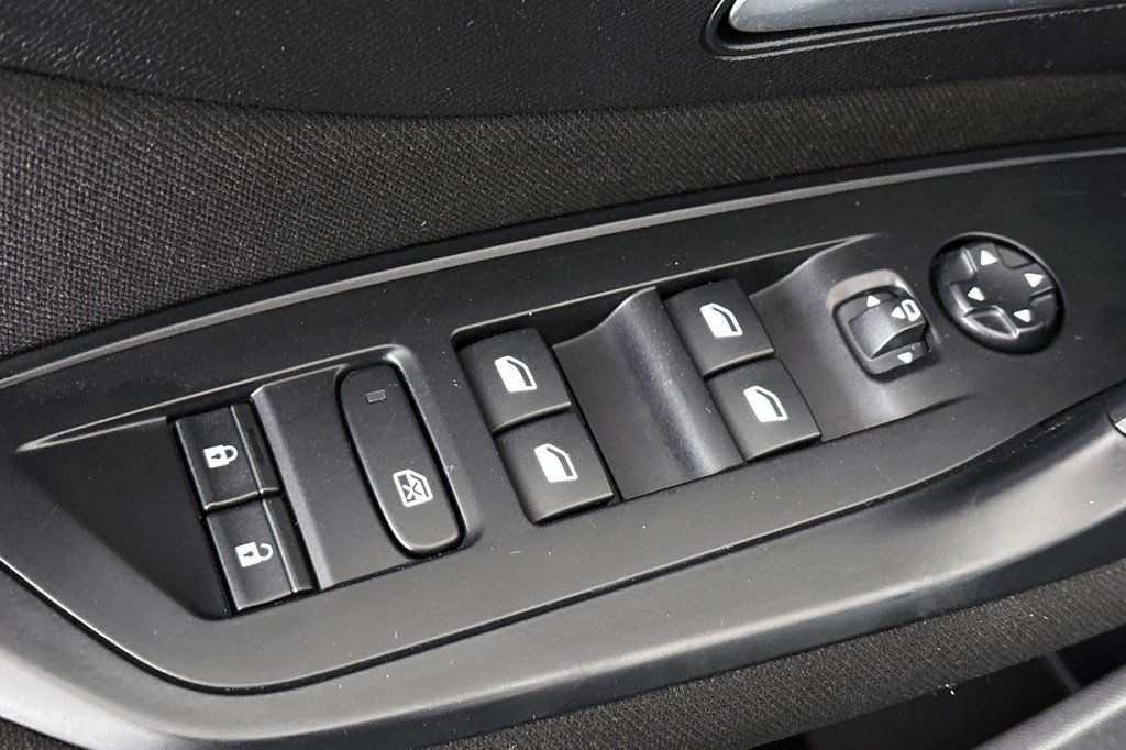 Peugeot 308 (GDH68L) met abonnement
