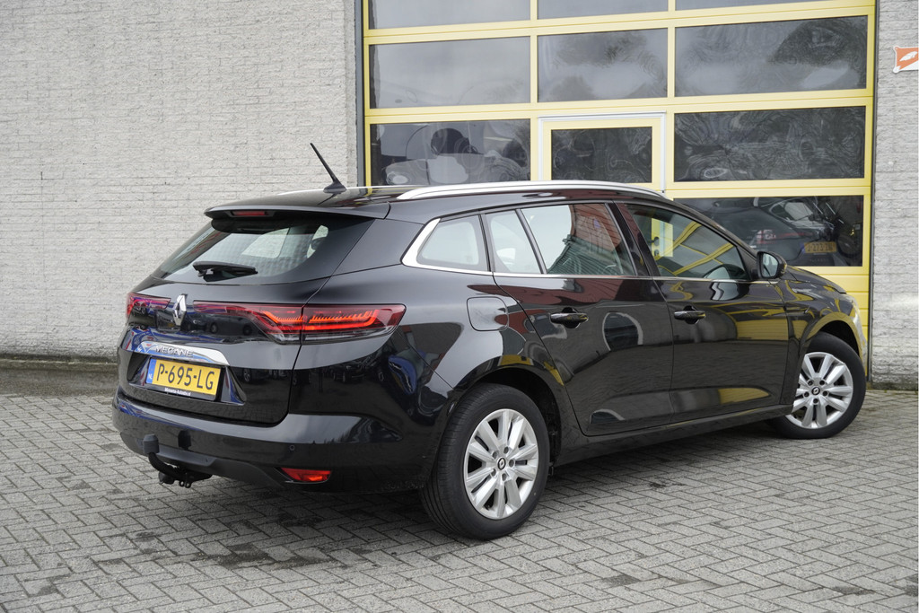 Renault MEGANE Estate (P695LG) met abonnement