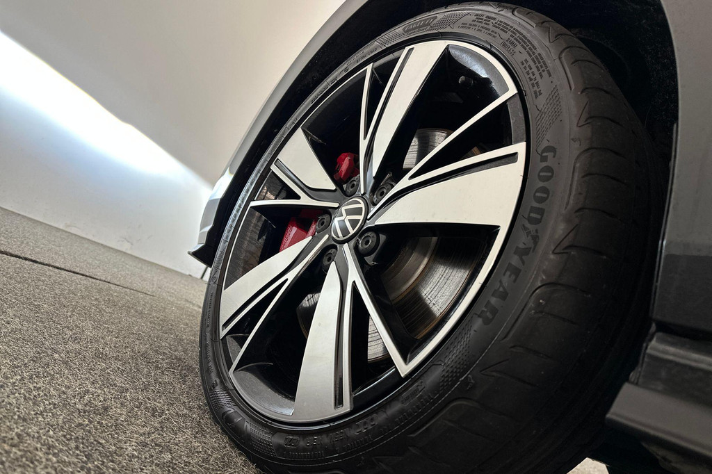 Volkswagen Golf GTE (KBD61V) met abonnement