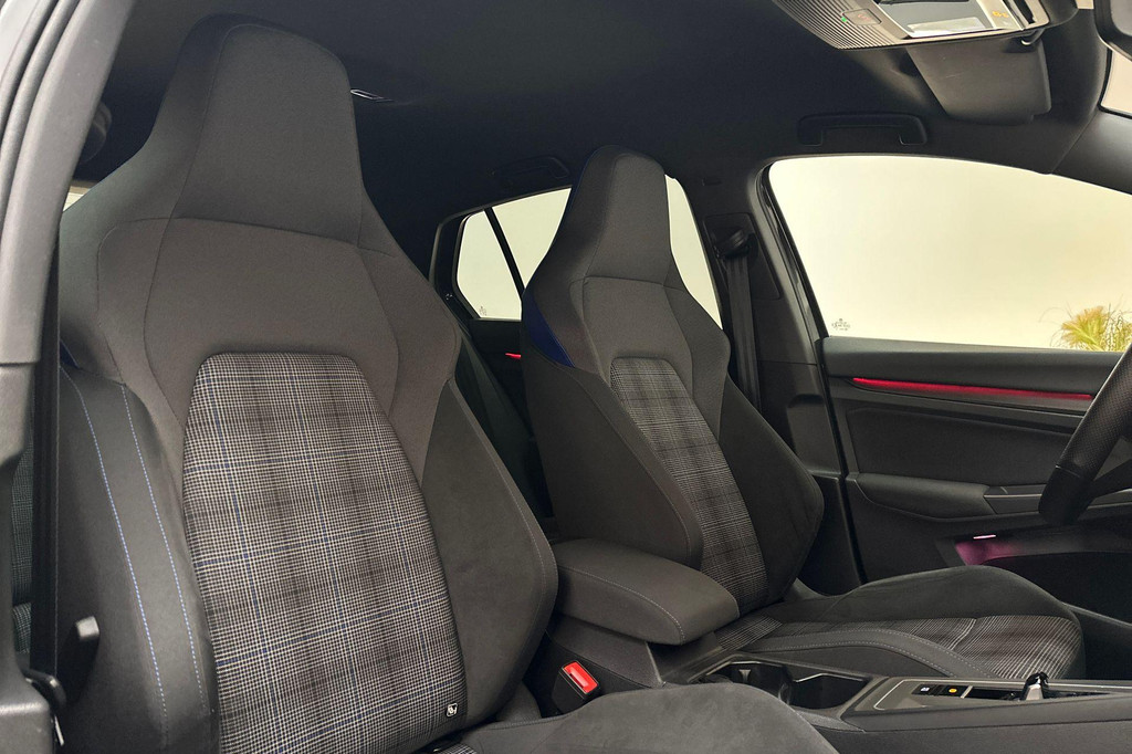 Volkswagen Golf GTE (KBD61V) met abonnement