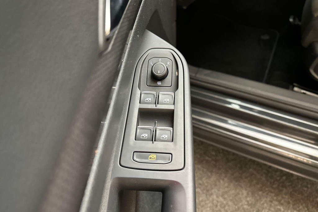 Volkswagen Golf GTE (KBD61V) met abonnement