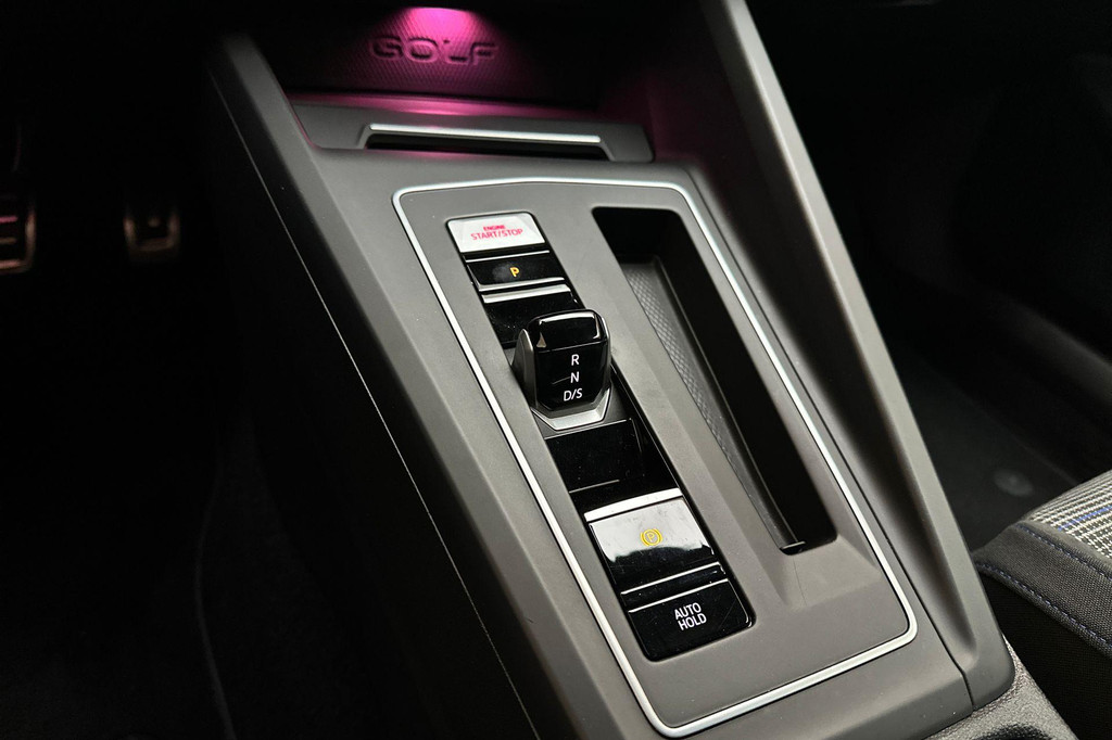 Volkswagen Golf GTE (KBD61V) met abonnement