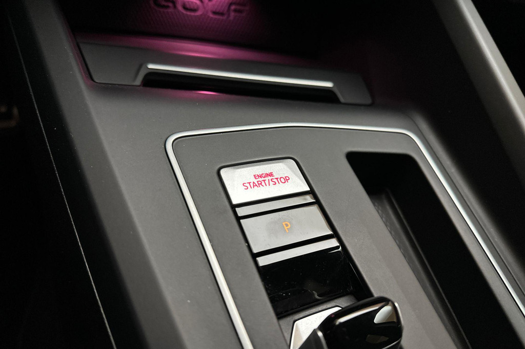 Volkswagen Golf GTE (KBD61V) met abonnement