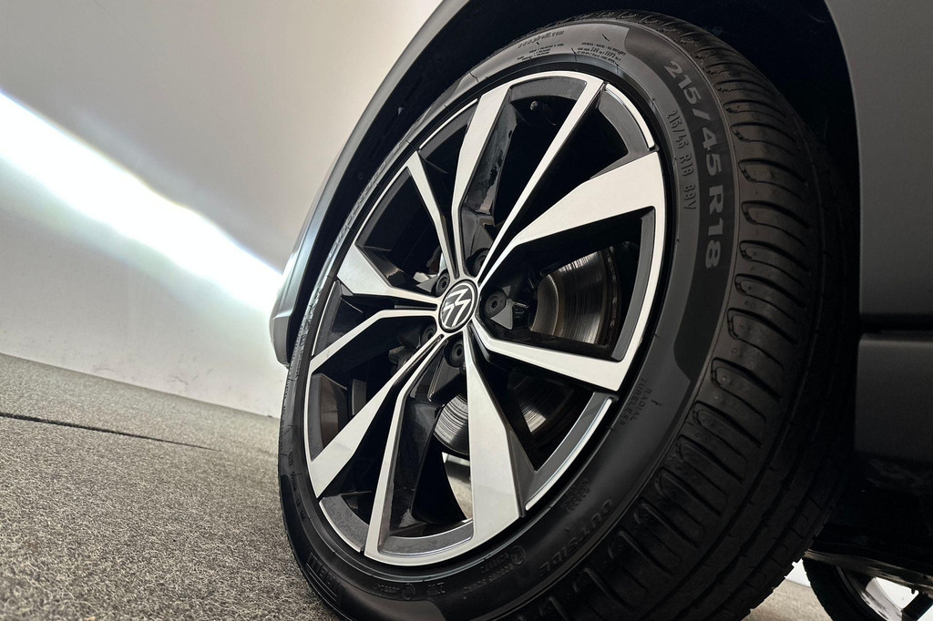 Volkswagen Taigo (JZV63F) met abonnement