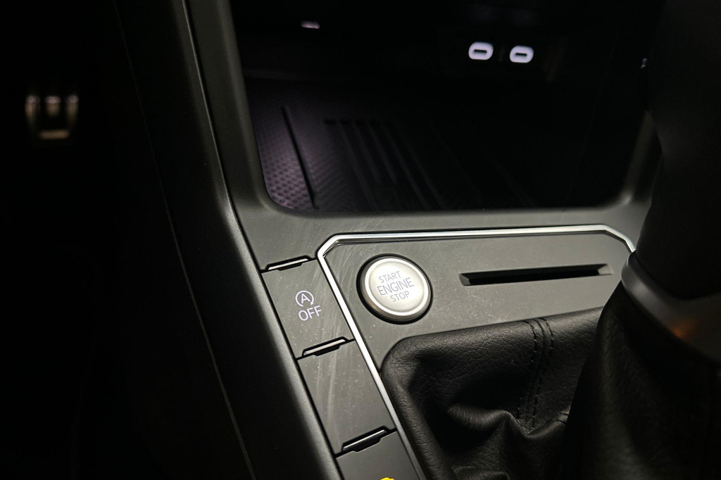 Volkswagen Taigo (JZV63F) met abonnement