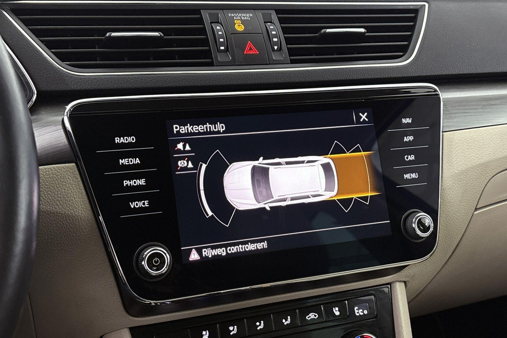 ŠKODA Superb (KBT63S) met abonnement