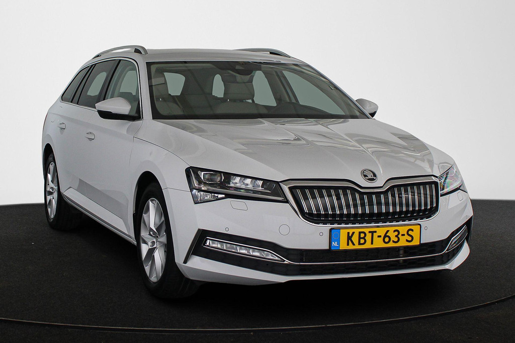 ŠKODA Superb (KBT63S) met abonnement