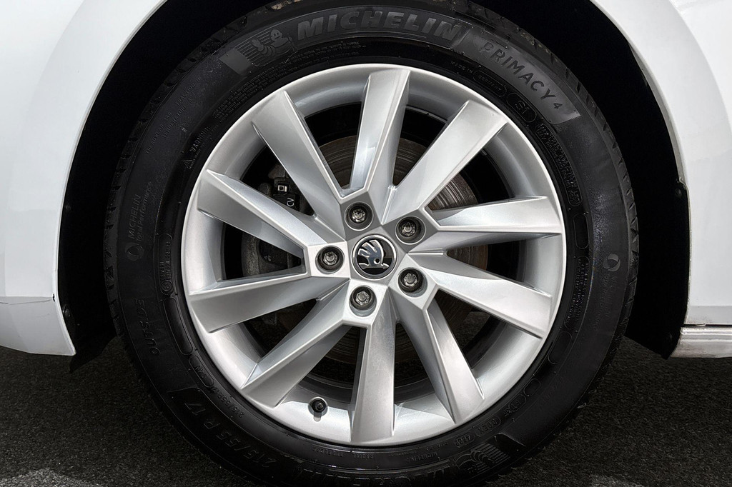 ŠKODA Superb (KBT63S) met abonnement