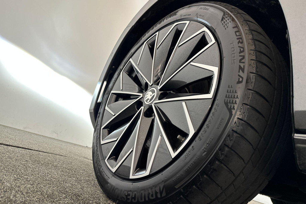 ŠKODA Superb (KBV92D) met abonnement