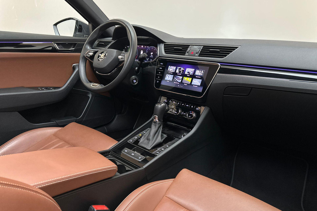 ŠKODA Superb (KBV92D) met abonnement