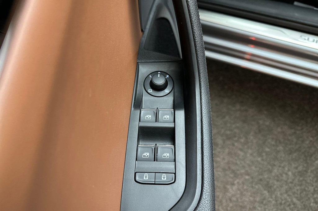 ŠKODA Superb (KBV92D) met abonnement