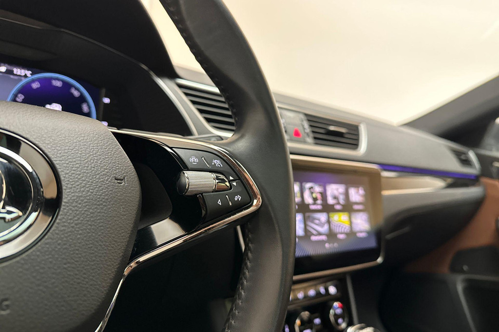 ŠKODA Superb (KBV92D) met abonnement