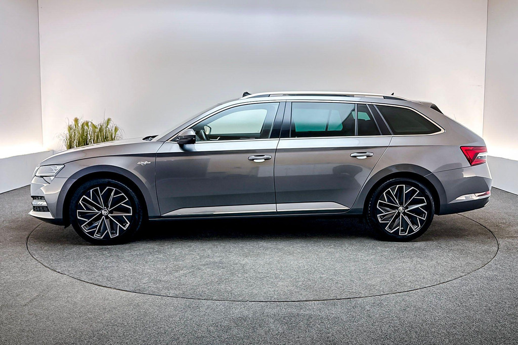 ŠKODA Superb (KBV92D) met abonnement