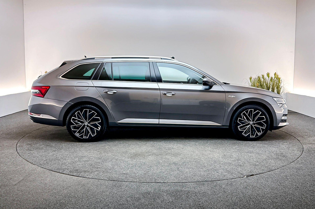 ŠKODA Superb (KBV92D) met abonnement