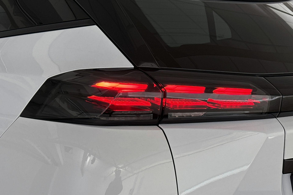 Peugeot e-2008 (HLR70V) met abonnement