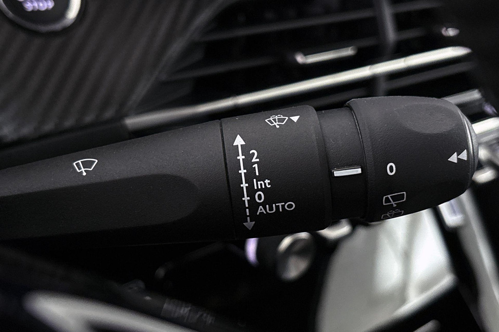 Peugeot e-2008 (HLR70V) met abonnement