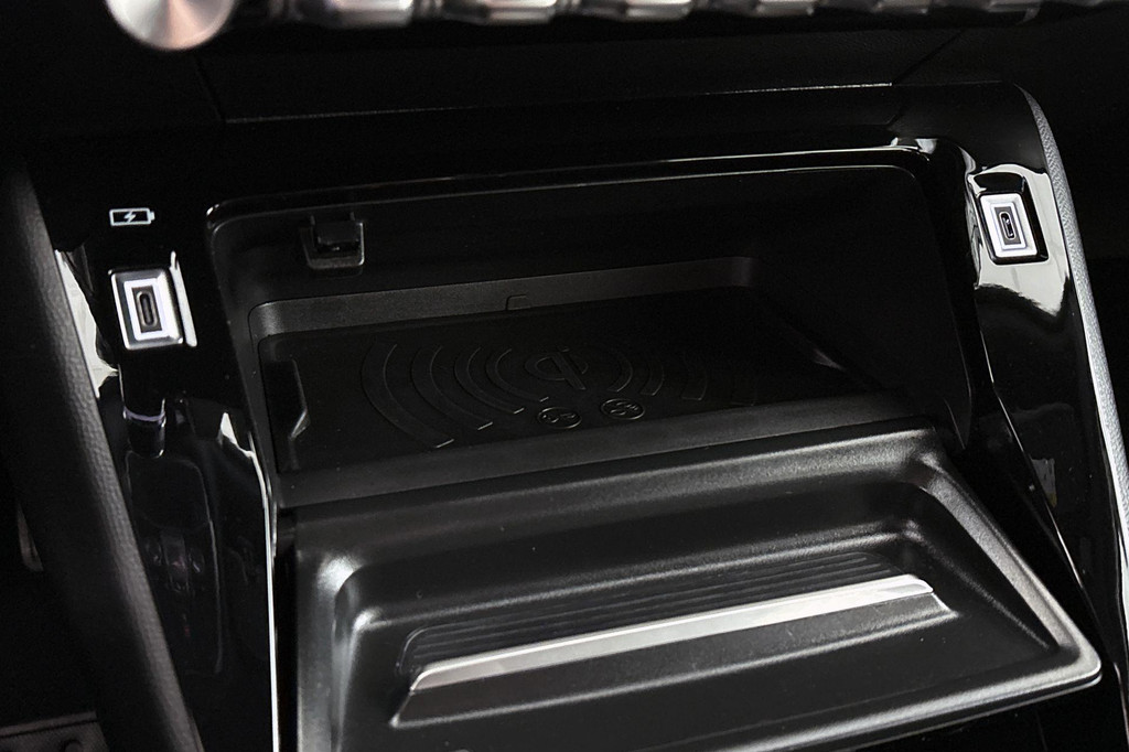 Peugeot e-2008 (HLR70V) met abonnement