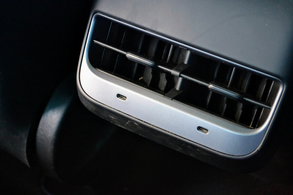 Tesla Model 3 AWD (K267FT) met abonnement