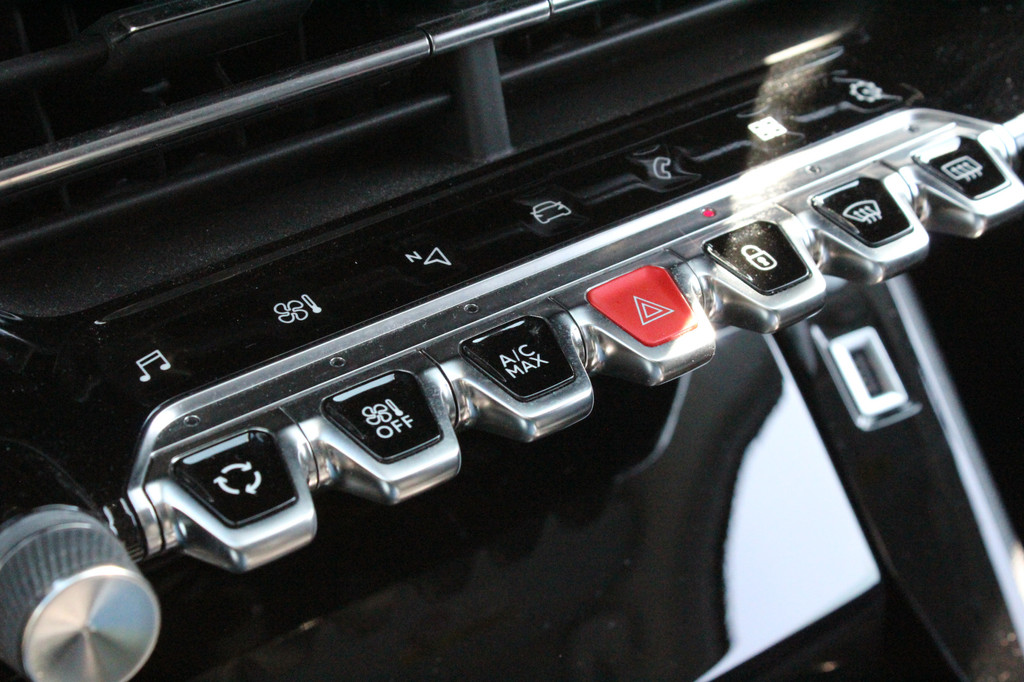 Peugeot 2008 (K417RD) met abonnement