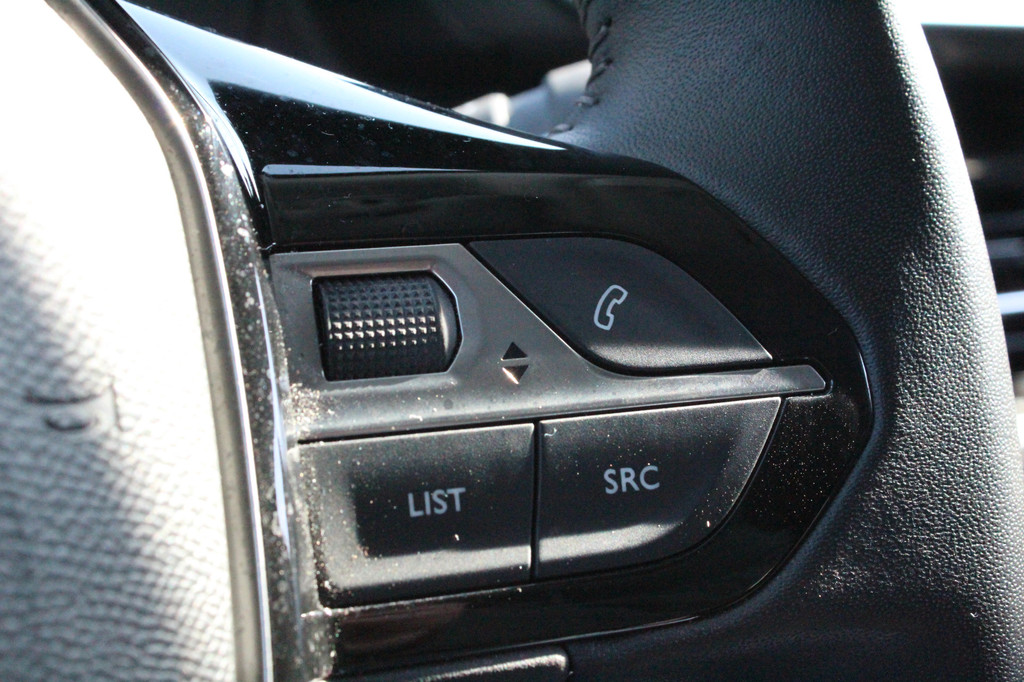 Peugeot 2008 (K417RD) met abonnement