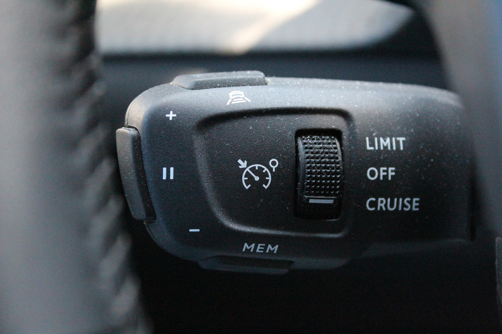 Peugeot 2008 (K417RD) met abonnement