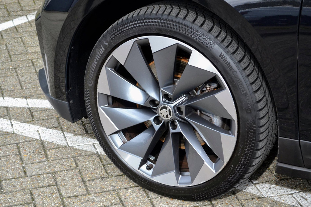 ŠKODA ENYAQ iV (L234NP) met abonnement