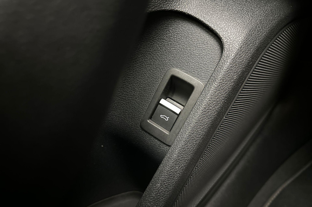 Audi A4 (P094GB) met abonnement