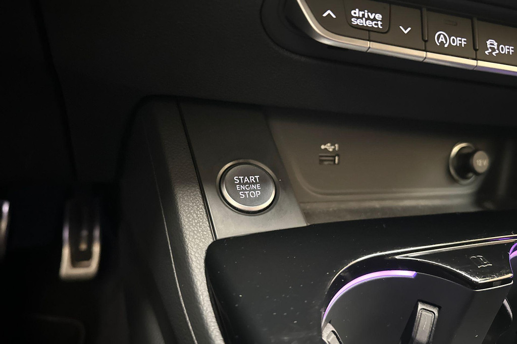 Audi A4 (P094GB) met abonnement