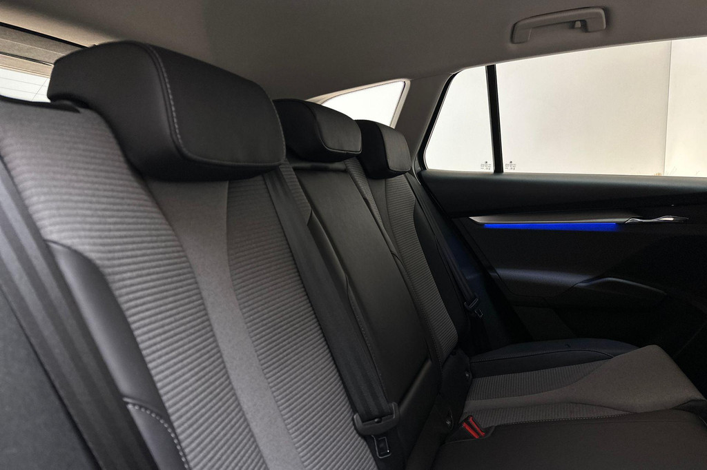 ŠKODA ENYAQ iV (S375JN) met abonnement