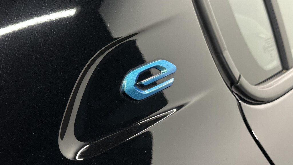 Peugeot e-208 (T829DD) met abonnement