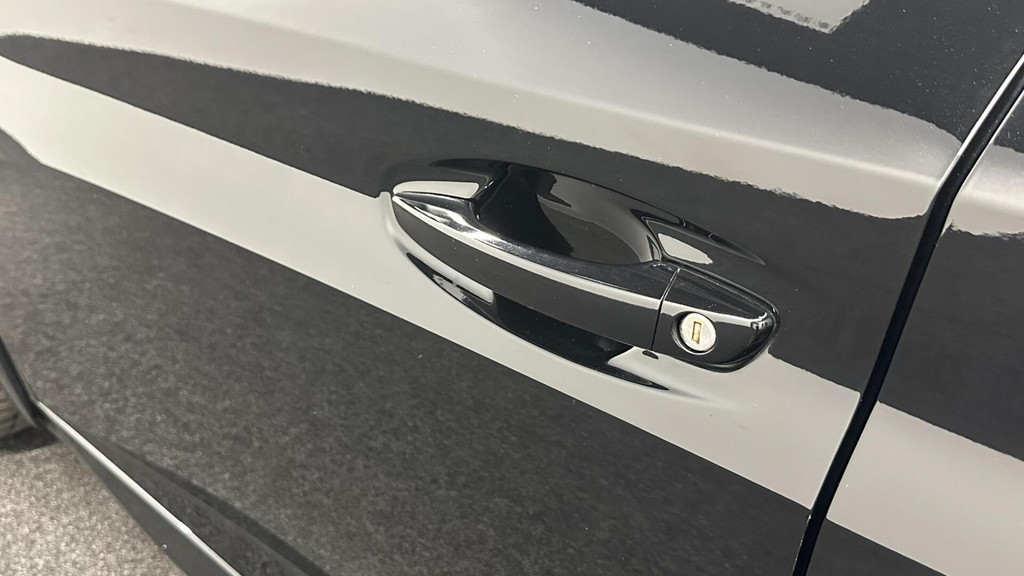 Peugeot e-208 (T829DD) met abonnement