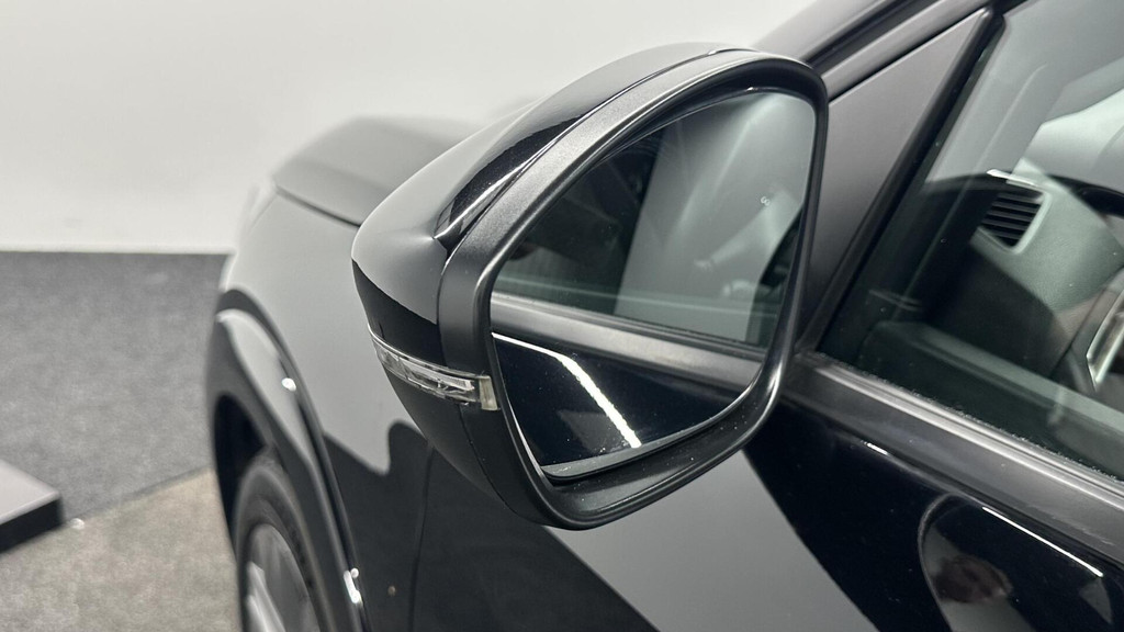 Peugeot e-208 (T829DD) met abonnement