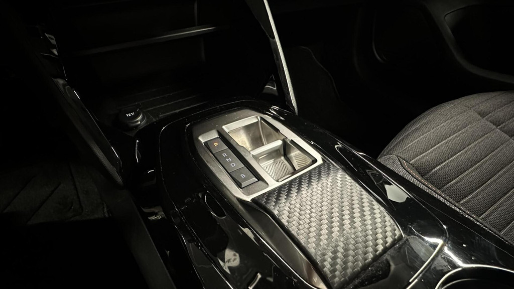 Peugeot e-208 (T829DD) met abonnement