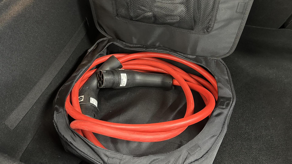 Peugeot e-208 (T829DD) met abonnement