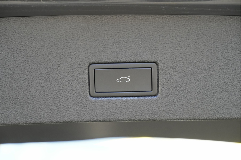 Volkswagen T-Roc (N432XB) met abonnement