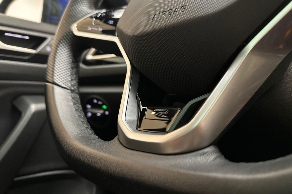 Volkswagen T-Roc (KBN08B) met abonnement