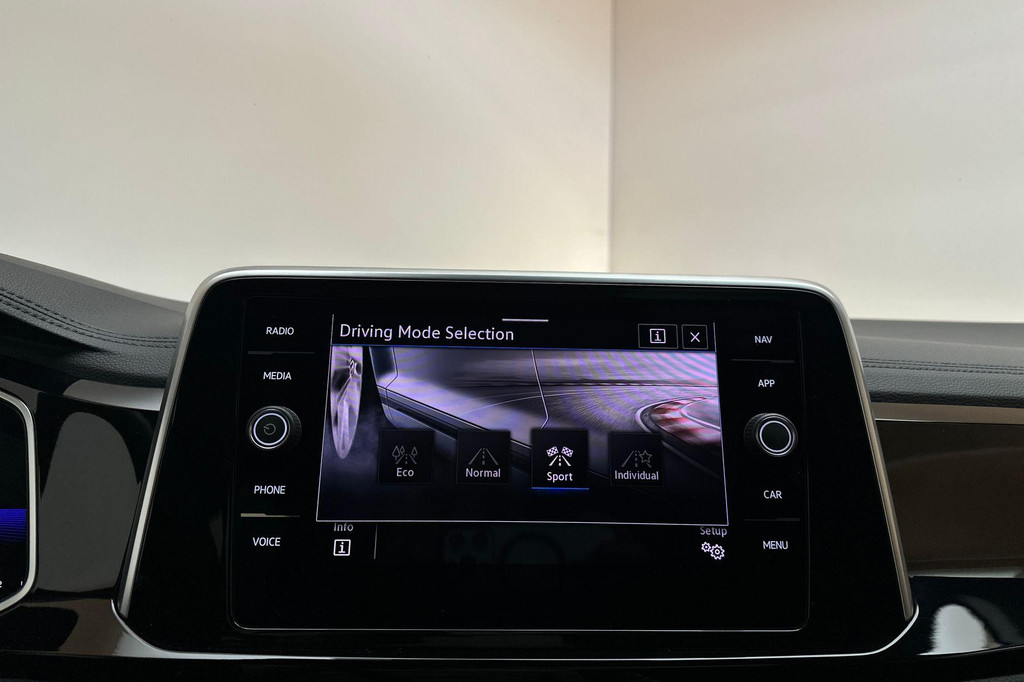 Volkswagen T-Roc (KBN08B) met abonnement