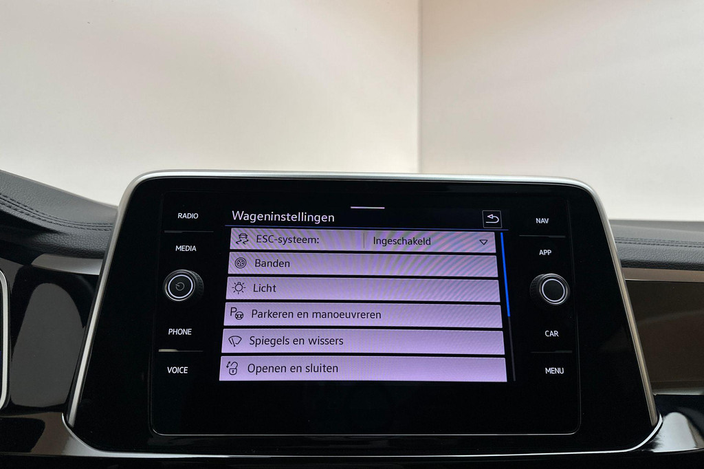 Volkswagen T-Roc (KBN08B) met abonnement