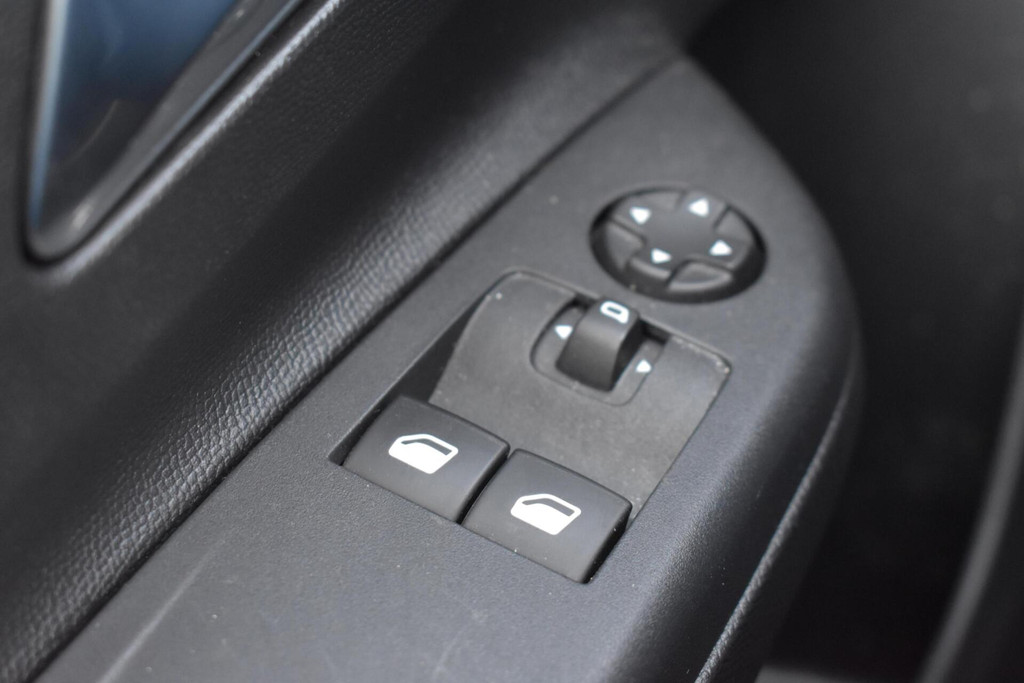 Opel CORSA-E (T142HS) met abonnement