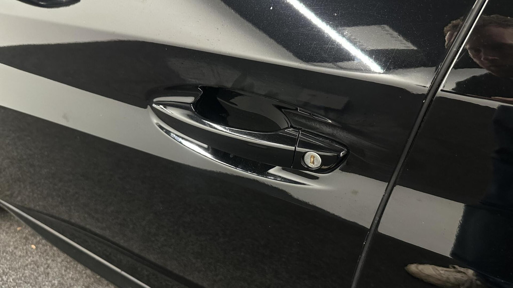 Peugeot e-208 (N277RN) met abonnement